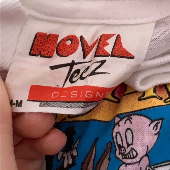 Looney Tunes shark bait graphic tee - Picture 3 of 4